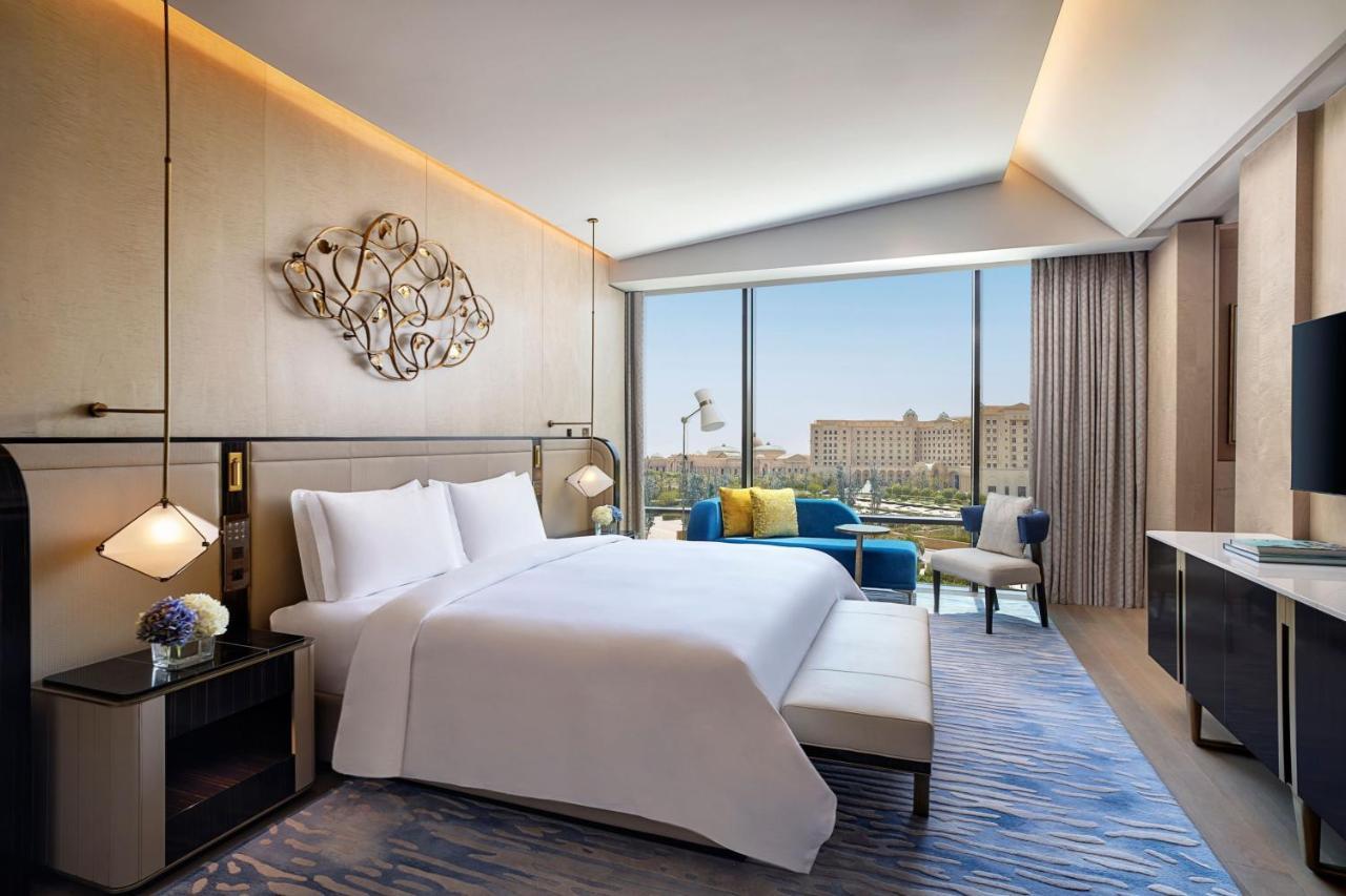 The St. Regis 5*