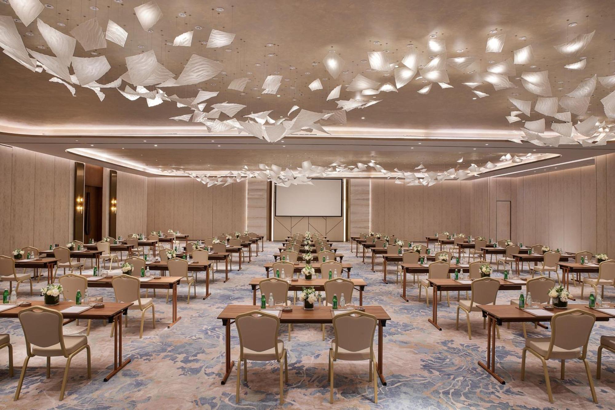The St. Regis فندق